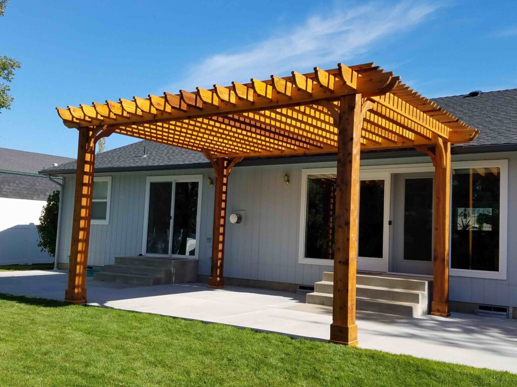 How to Build a Custom Pergola for Your Backyard