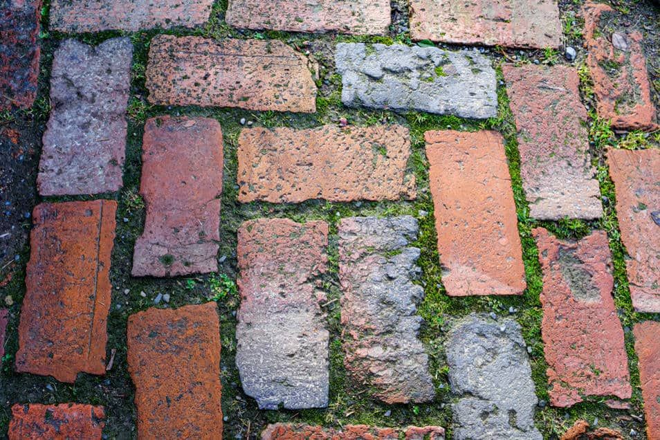 Creative Ways to Reuse Old Bricks in Landscaping