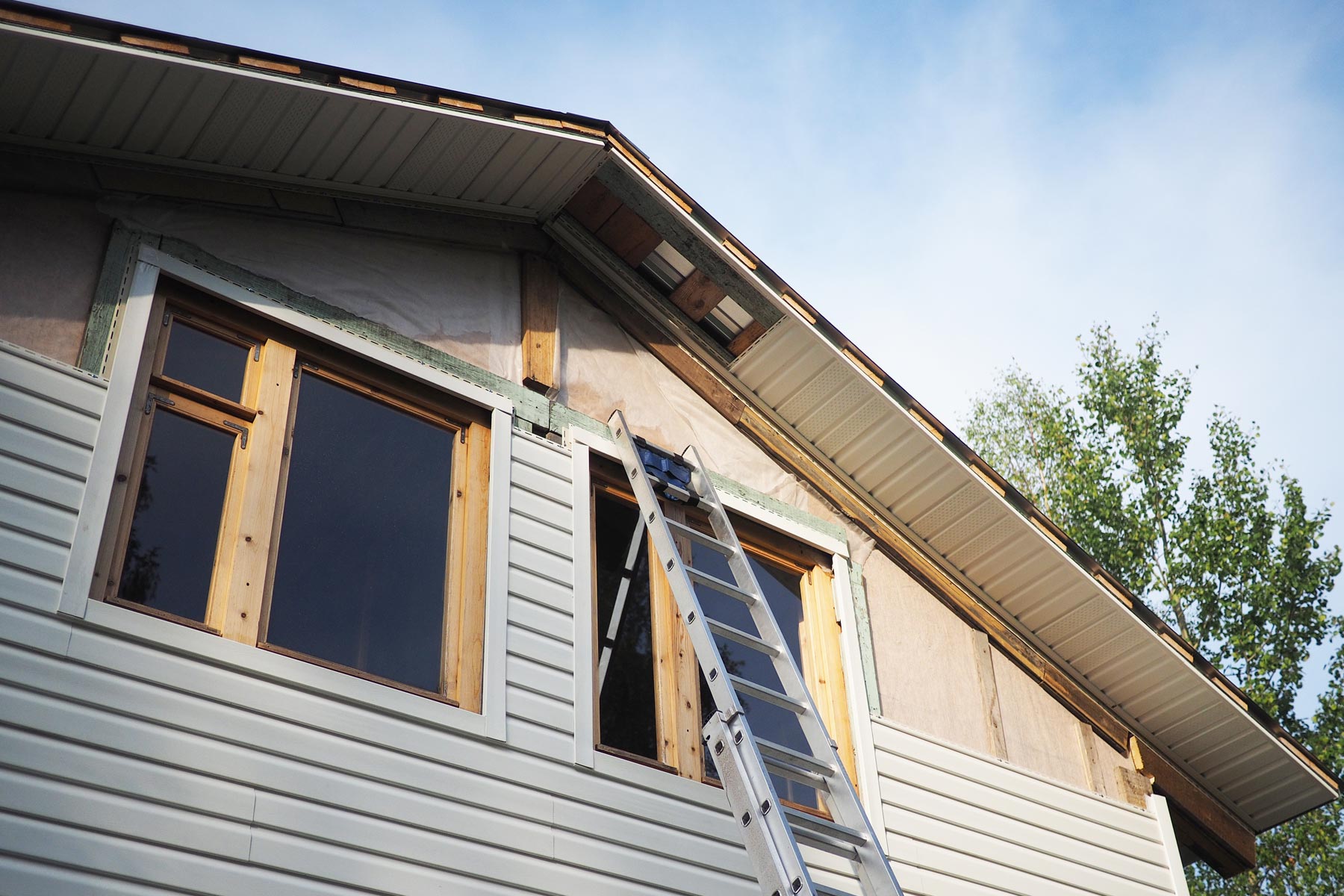 Repairing Warped, Cracked, or Faded Siding