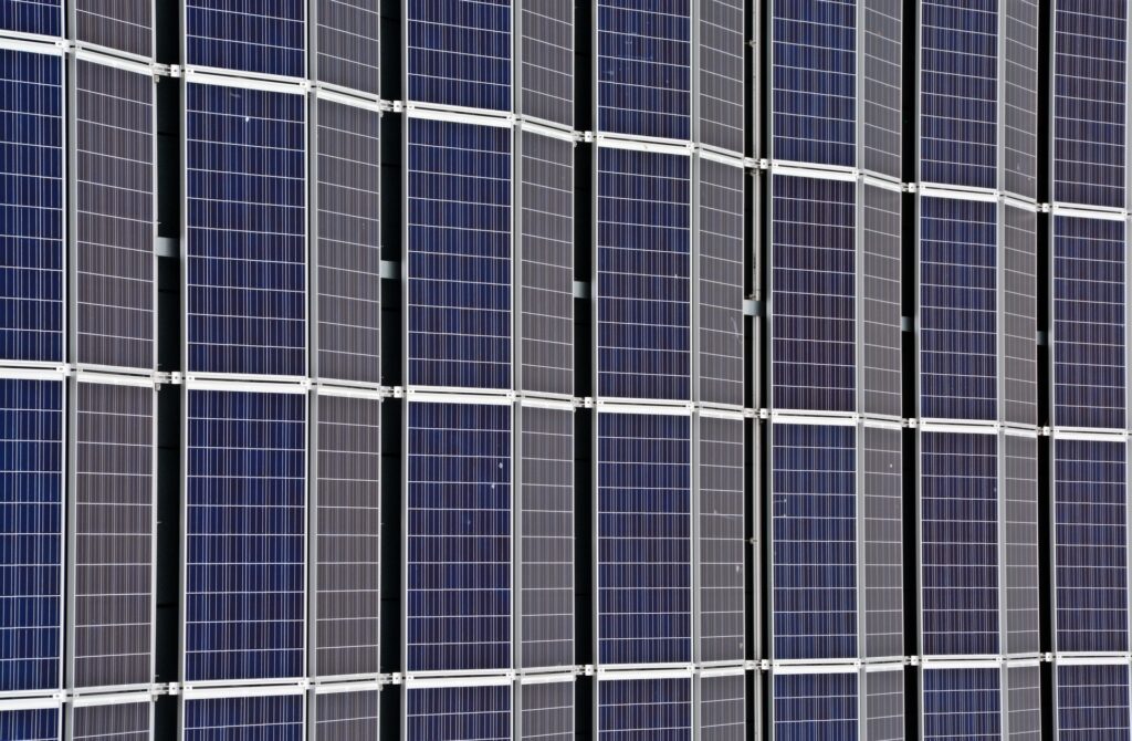 Solar Panels & Property Value: A Thorough Analysis